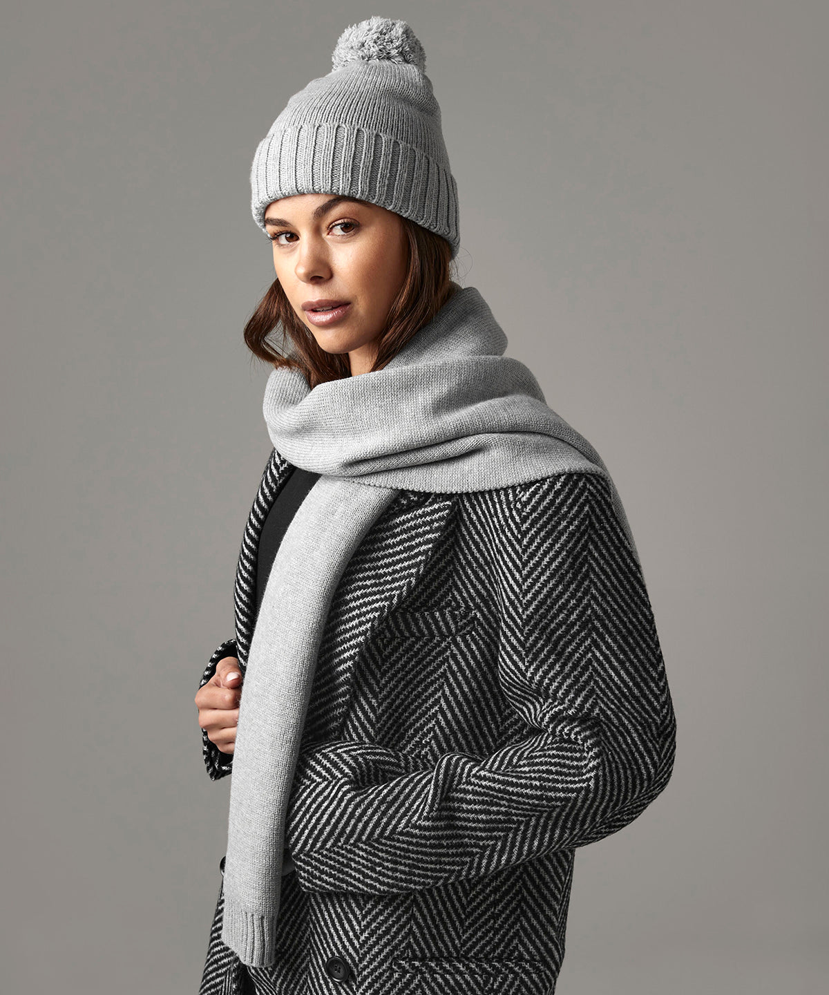 Beechfield B401R Knitted scarf and beanie gift set