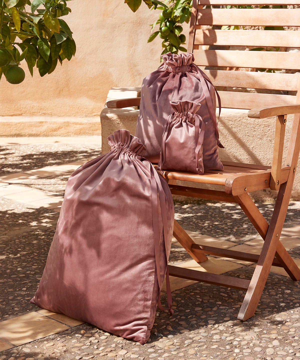 Bagbase BG718 Velvet gift bag