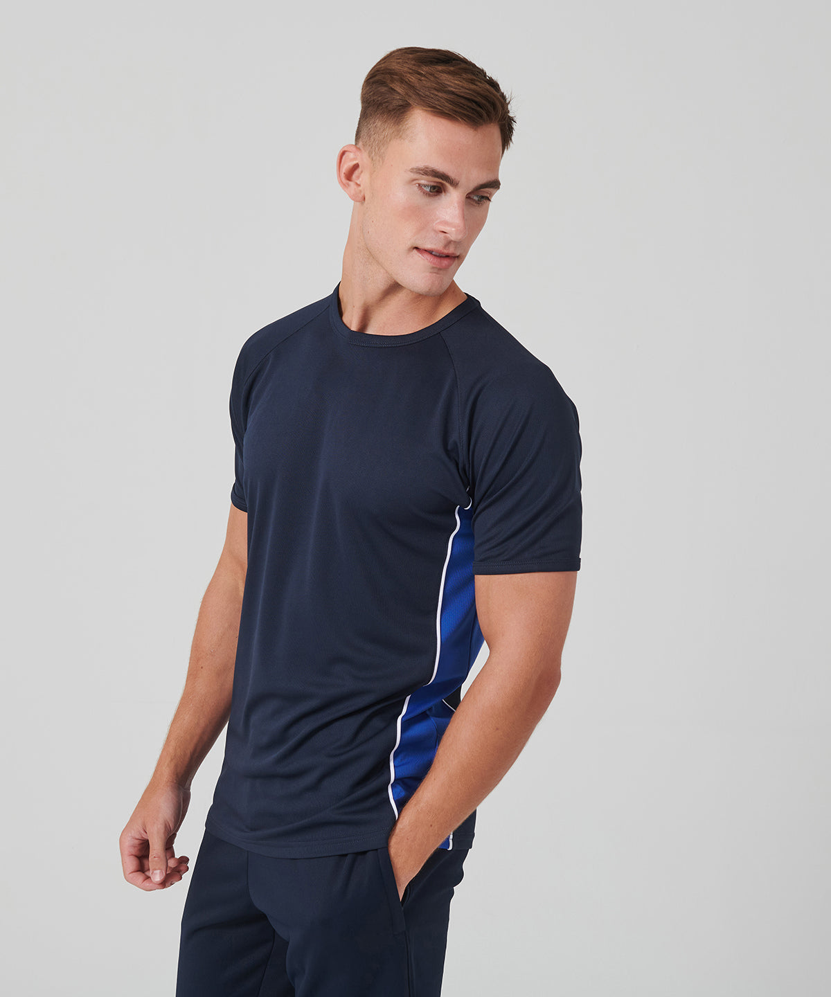 Finden & Hales LV240 Performance panel t-shirt