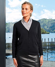 Load image into Gallery viewer, Women's button-through knitted cardigan
