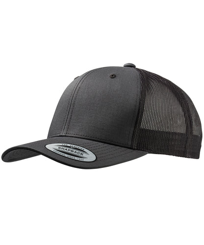 Flexfit by Yupoong YP023 Retro trucker cap (6606) in Dark Grey/Dark Grey