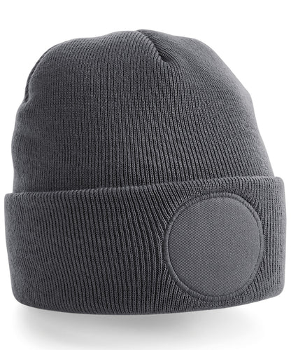 Beechfield BC446 Circular patch beanie in Graphite Grey