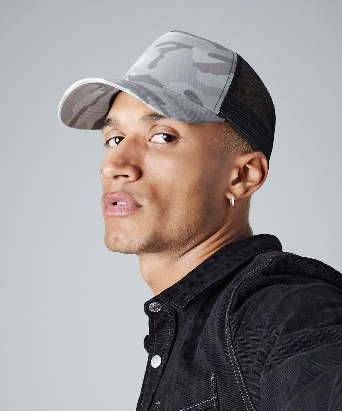 Beechfield BC694 Camo snapback trucker