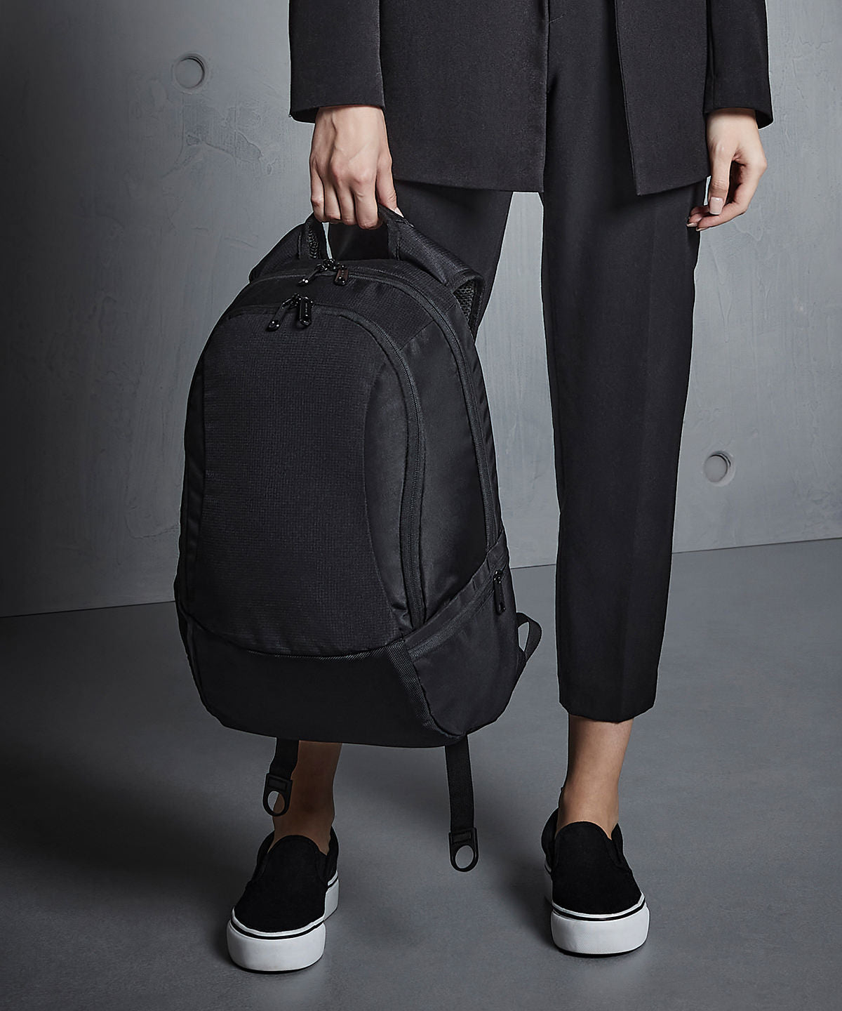 Quadra QD906 Vessel™ slimline laptop backpack