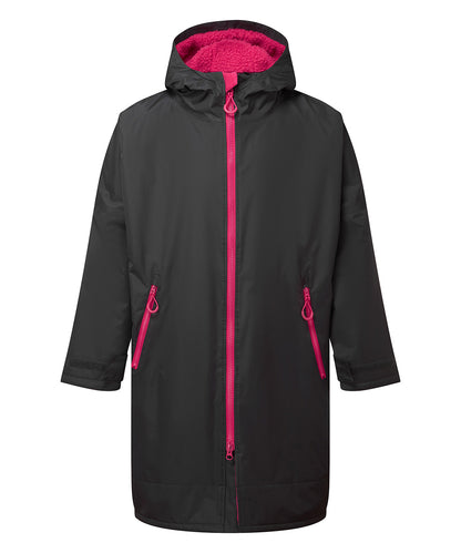 TriDri® TR800 Tridri® all seasons waterproof changing robe in Charcoal/Hot Pink