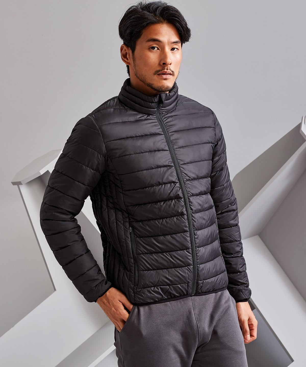 2786 TS041 Traverse padded jacket