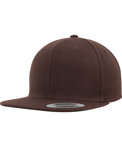 Flexfit by Yupoong YP001 The classic snapback (6089M) in Brown