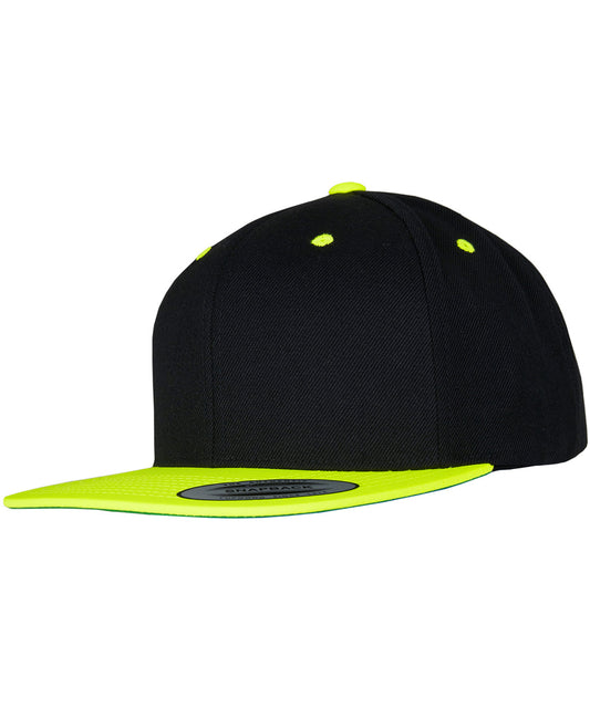 Flexfit by Yupoong YP002 The classic snapback 2-tone (6089MT) in Black/Neon Yellow