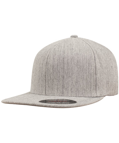Flexfit by Yupoong YP106 Flexfit flat visor (6277FV)