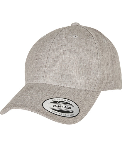 Flexfit by Yupoong YP240 Premium curved visor snapback cap (6789M) in Heather Grey